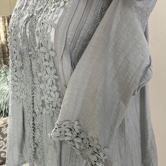 Shirt With Lace & Crochet Detail, Size S - Picture 5 of 7